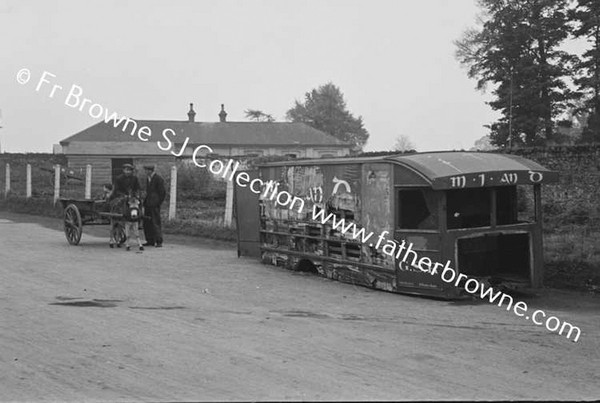 FRUIT SALES AT KILDARE